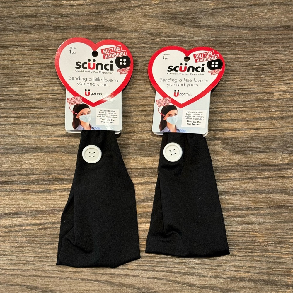 Scunci Button Hairband, black